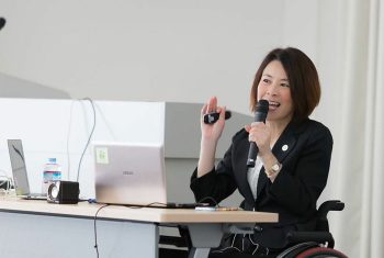 岸田ひろ実さん