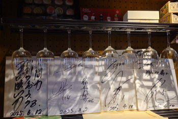 来店するプロ野球選手などのサイン